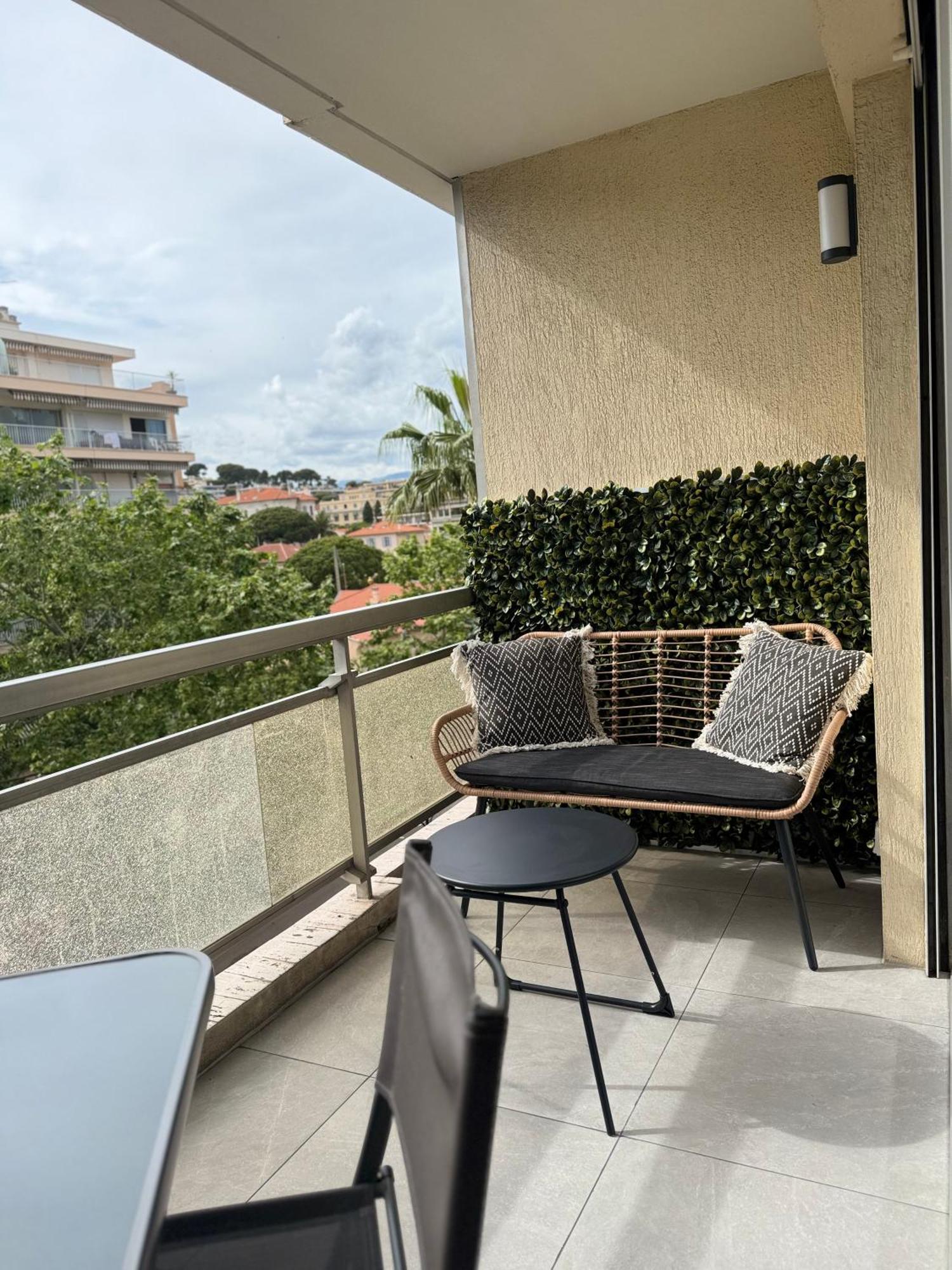 Cosy Appartement, Centre-Ville Cannes, Terrasse, Clim Екстер'єр фото