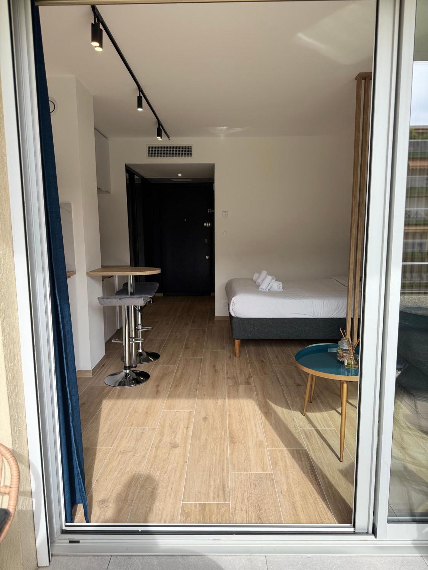 Cosy Appartement, Centre-Ville Cannes, Terrasse, Clim Екстер'єр фото