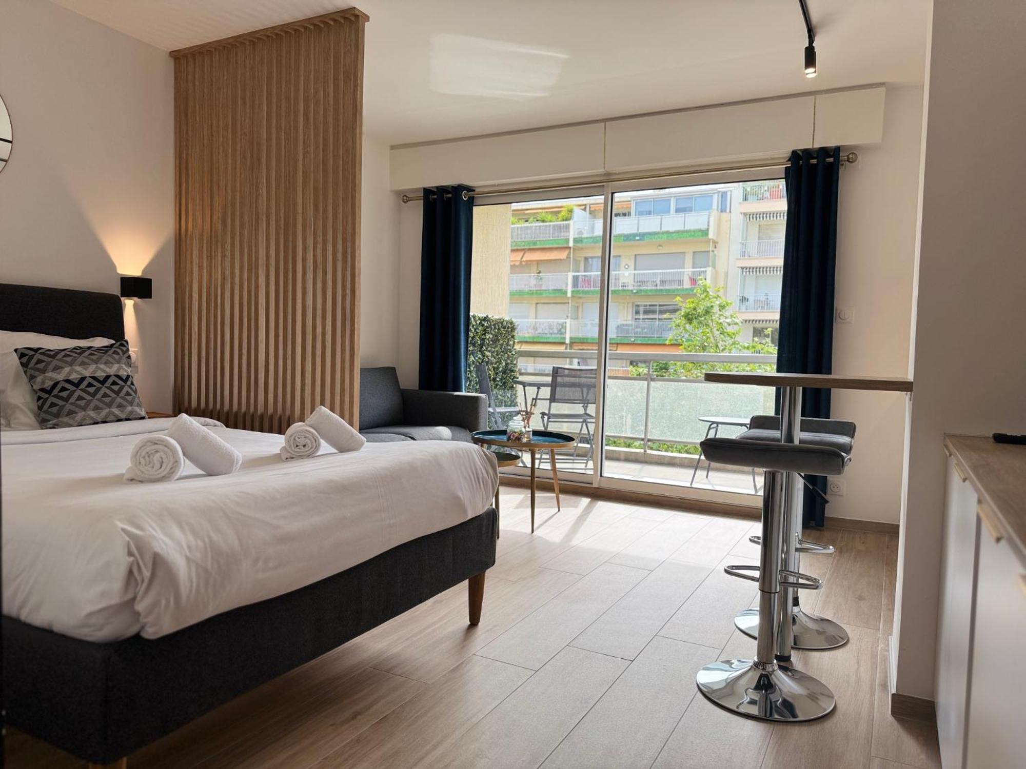 Cosy Appartement, Centre-Ville Cannes, Terrasse, Clim Екстер'єр фото